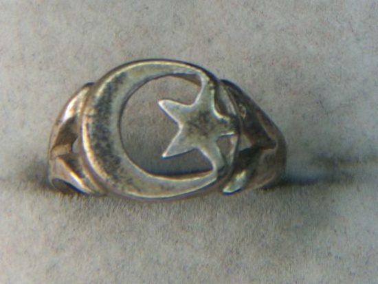 .925 Ladies Crescent Moon And Star Ring