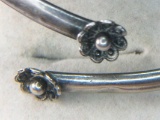 .925 Ladies Vintage Floral Crisscross Bangle Bracelet