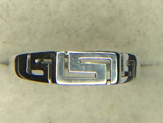 .925 Ladies Greek Key Ring