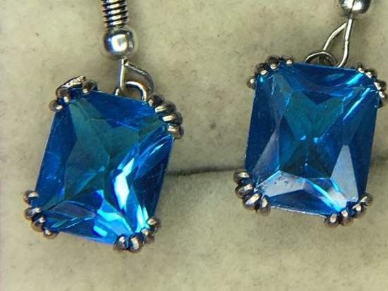 .925 sterling silver 8 carat ladies blue Topaz earrings