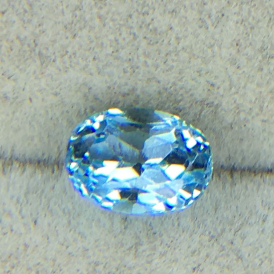 1.35 Carat Oval Cut Blue Topaz