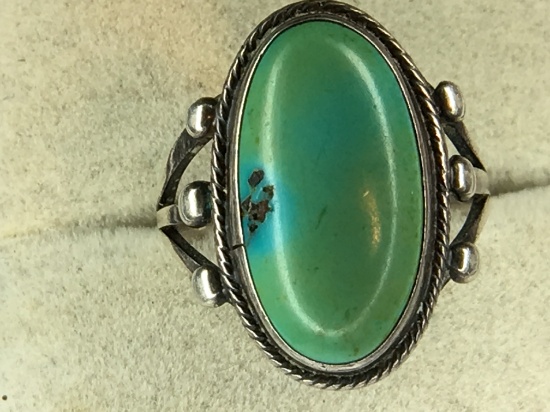 .925 Sterling Silver Ladies Vintage Turquoise Ring