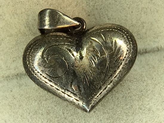 .925 Sterling Silver Ladies Puffed Heart Pendant