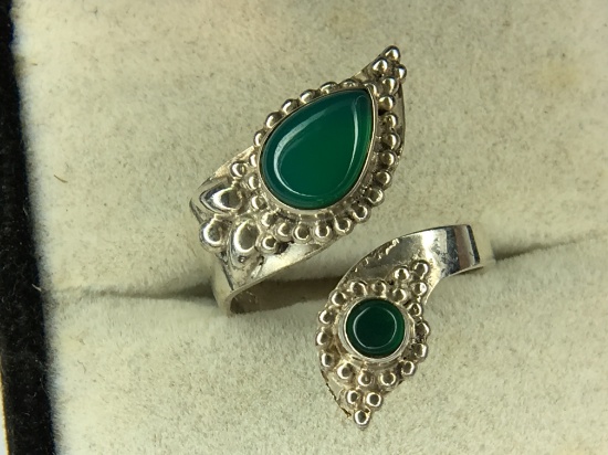 .925 Sterling Silver Ladies 2 Carat Jade Ring