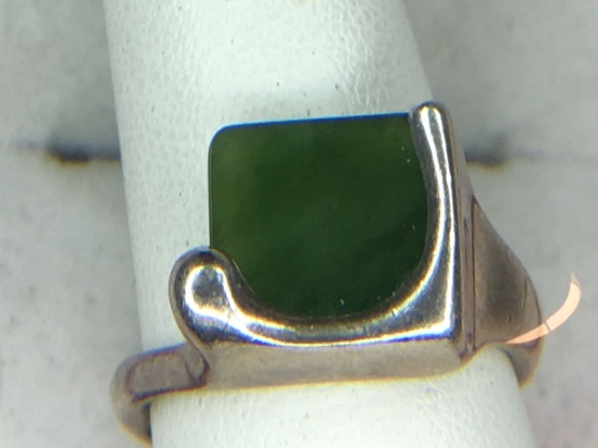 .925 Sterling Silver Ladies Jade Ring