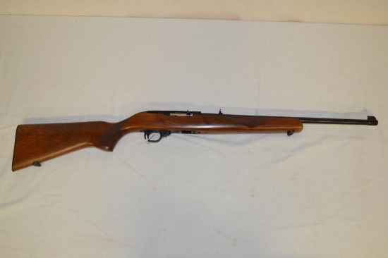 Gun. Ruger Model 10/22 Delux 22 cal Rifle