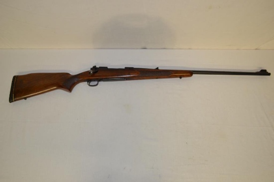 Gun. Winchester Pre 64 Model 70 264 win cal Rifle