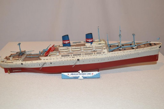 Model Ship "American President Wilson"