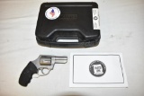 Gun. Charter Arms Model Bulldog 44 sp cal Revolver