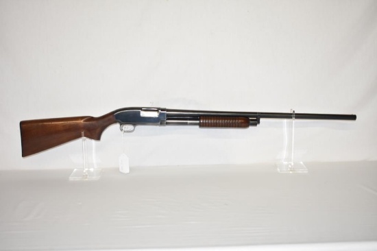Gun. Winchester Model 25 12 ga shotgun