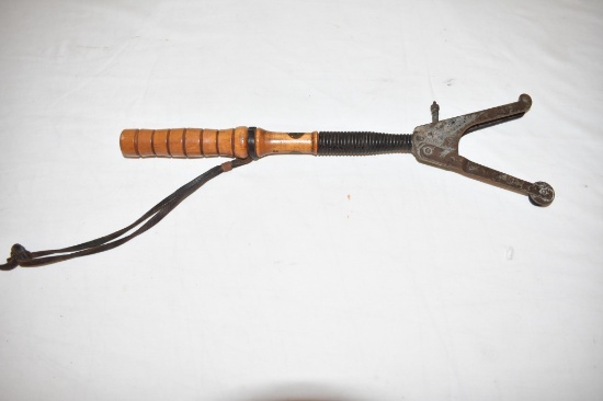 Western Cartridge Co Handheld Clay Pigeon Thrower