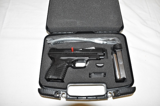 Gun. Springfield Model XD-45 4.0 45 cal Pistol