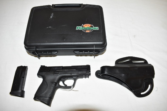 Gun. S&W Model M&P40c 40 cal Pistol