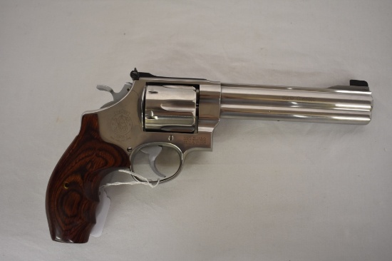 Gun. S&W Model 629-3 44 mag Revolver