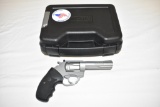 Gun. Charter Arms Model Pathfinder 22 cal Revolver