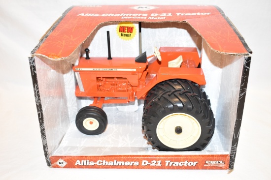 ERTL Allis Chalmers D-12 Tractor 1/16 Scale Toy