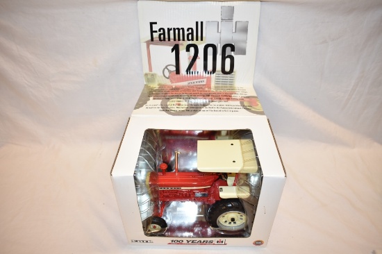 ERTL Farmall 1206 Tractor 1/16 Scale Toy