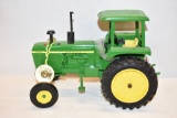 ERTL Toy Farmer John Deere Tractor 1/16 Scale Toy