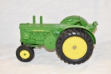 John Deere 1/16 Scale Tractor Toy