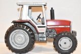 ERTL Massey Ferguson 3650 1/16 Scale Tractor Toy