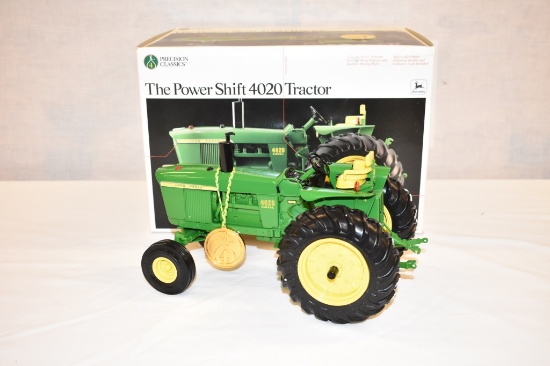 ERTL 1/16 Scale John Deere Tractor Toy