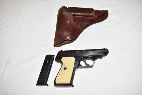 Gun. Sauer & Sohn Model 38H Nazi Army 32 Pistol