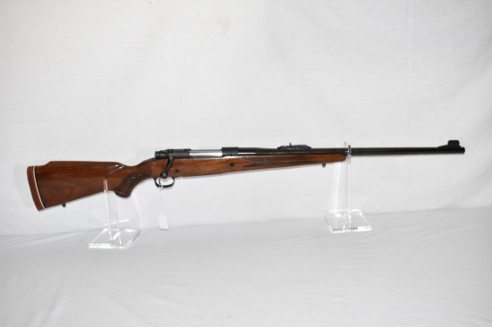 Gun. Winchester Model 70  375 H&H cal Rifle