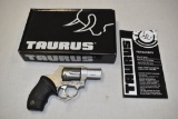 Gun. Taurus Model 327 327 Federal cal Revolver L-New