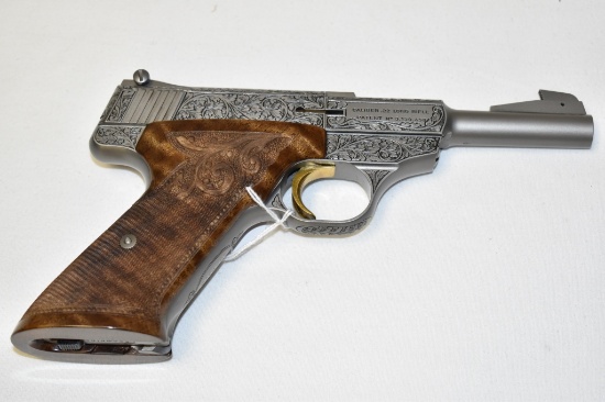 Gun. Browning A. BEE Engraved Challenger 22 Pistol