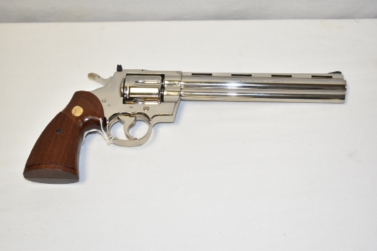 Gun. Colt Python 357 mag cal. Revolver