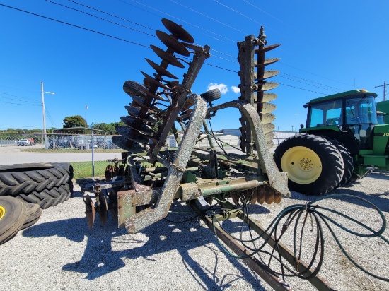 JOHN DEERE 235 24' DISC