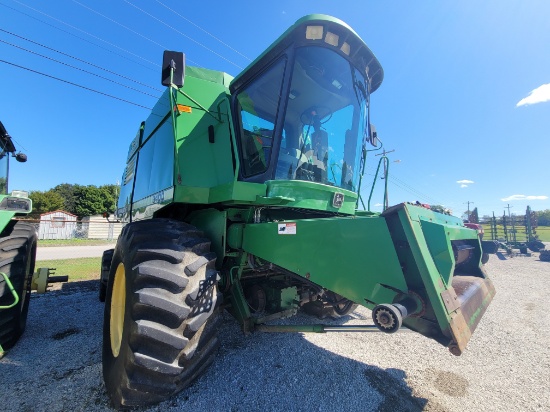 JOHN DEERE 9400 COMBINE