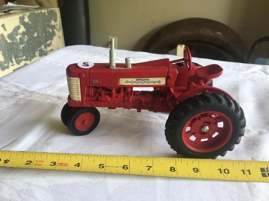 Farmall 350 Tractor