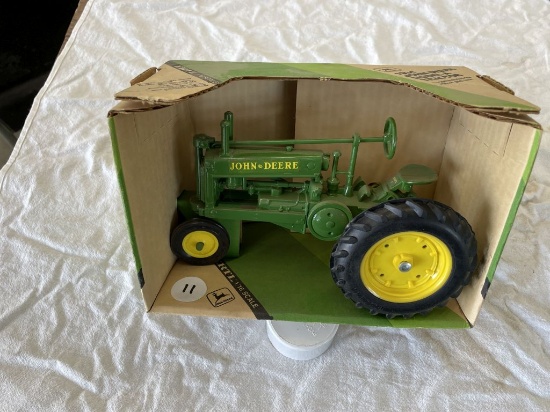 JD Model A 1934 Toy Tractor
