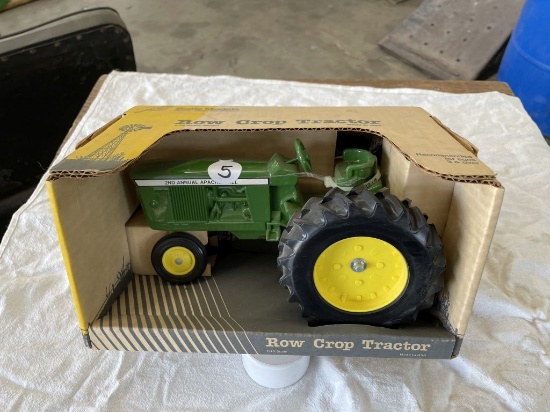JD Row Crop Toy Tractor