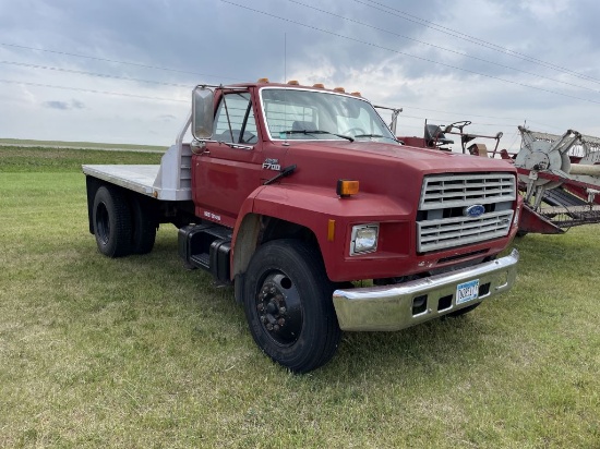 1987 Ford F700 Flat Bed