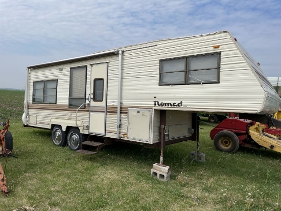 1988 Nomade 5th Wheel Camper