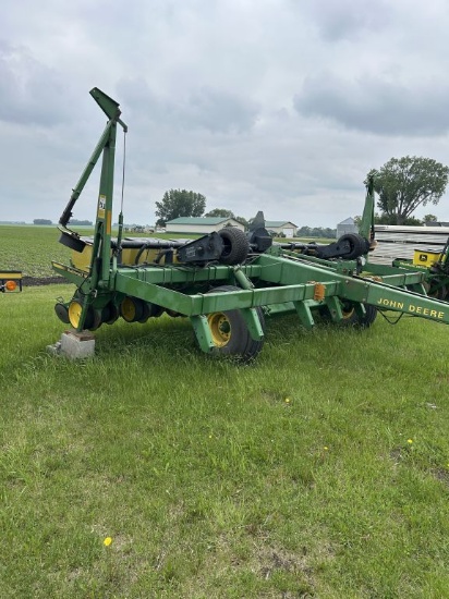 JD MaxEmerge 2 Planter