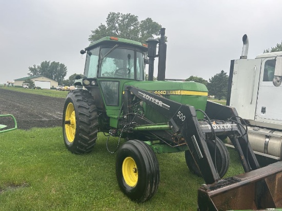 JD 4440 Tractor
