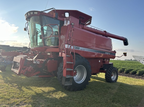 Case IH 2388 Combine