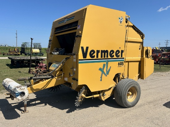 Vermeer Model 605 Round Baler