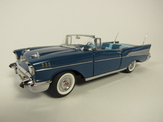 Choice 1957 Chevrolet Bel Air Convertible Danbury Mint 1:24 scale diecast model car.