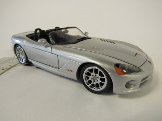 2003 Dodge Viper Franklin Mint Limited Edition 1:24 scale diecast model car.