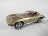 Sharp 1963 Fiberglass Corvette Franklin Mint LE 1:24 scale model.