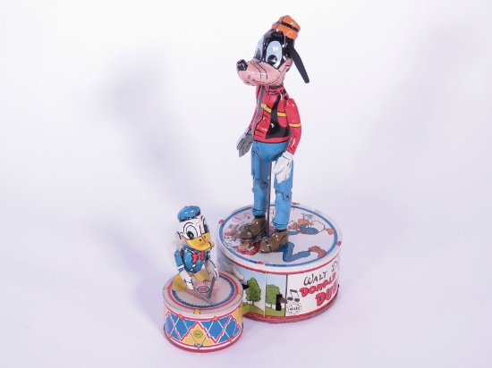 1946 Donald Duck Duet wind-up tin litho toy by Marx toys.