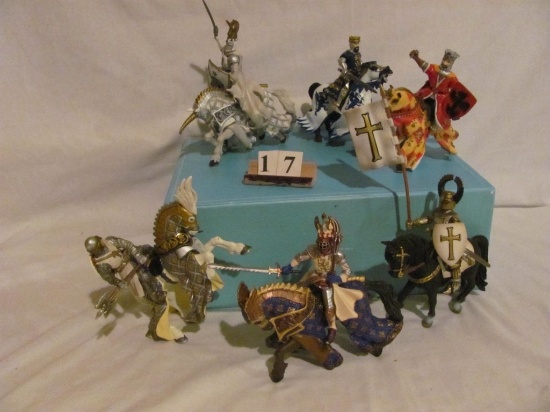 1 lot, 12 in lot, Medieval Horses and Riders