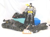 1 Lot of 4 Batman figure & Batmobiles