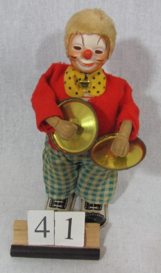 1 in lot, Cymbol Playing Clown - wind up wind up - clown plays cymbols and