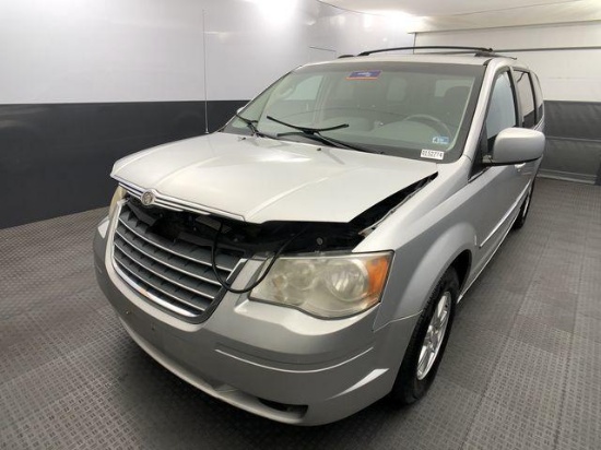 2010 CHRYSLER TOWN & COUNTRY