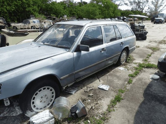 Mercedes Wagon